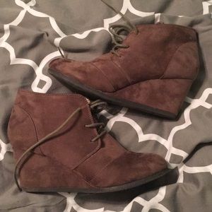 Brown Winter Wedges